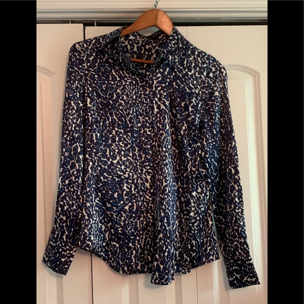 Blue cream and tan Ann Taylor Silk Top size 6